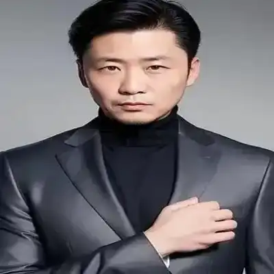万棠宇